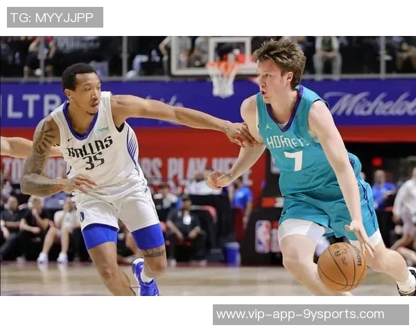 查尔斯李宣布克尼佩尔脚踝扭伤确诊状态每日观察中