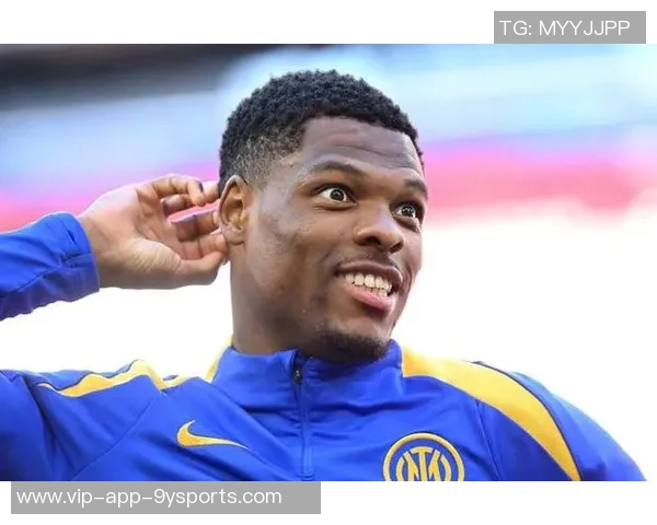 英超两强盯上邓弗里斯解约金高达2500万欧元