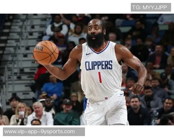 快船发布海报庆祝胜利哈登精彩投篮瞬间成焦点